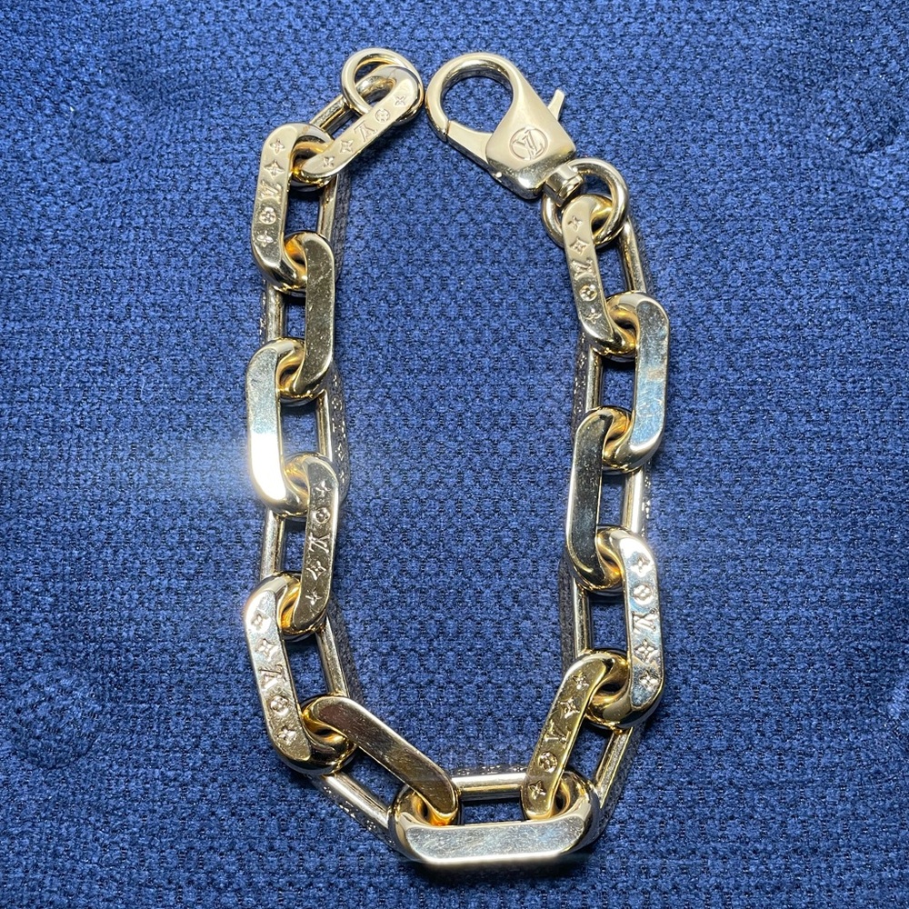 Louis Vuitton Edge GM collar necklace